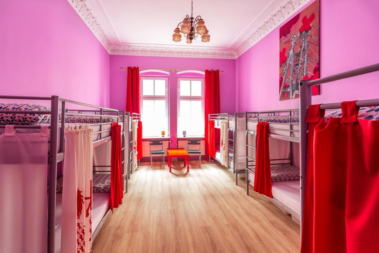 Babel Hostel *